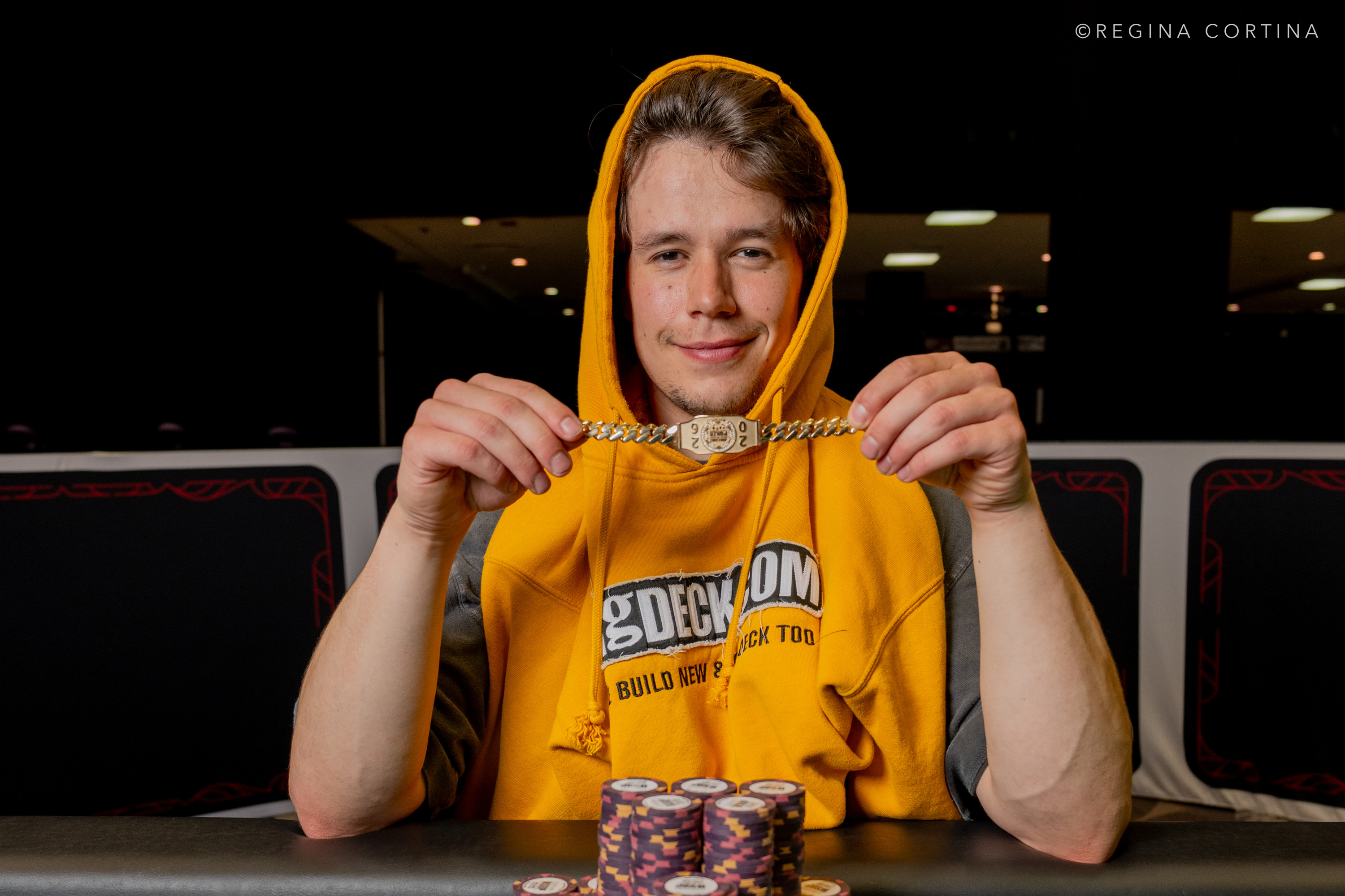 专业解析：Garrett Dwire 在WSOP 2026「夏日储蓄」赛事中的制胜逻辑 - 凯发娱乐官网